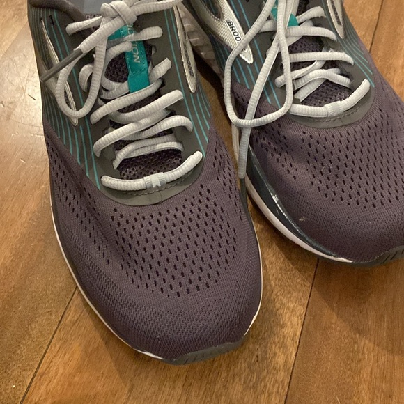 BROOKS Addiction 14 - Picture 3 of 6